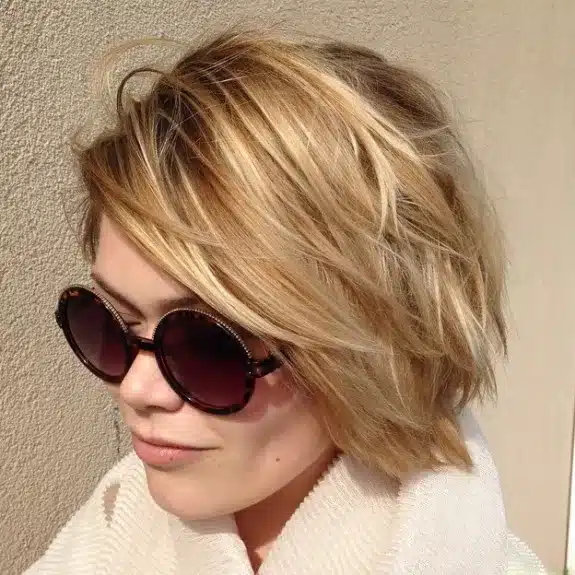 2-blonde-choppy-bob-with-highlights