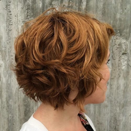 Short-Layered-Haircuts-for-Wavy-Hair