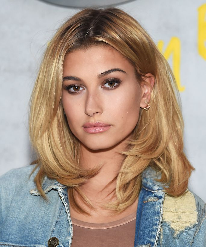 30 Chic Celebrity-Inspired Lobs | Hailey Baldwin Lob Haircut | Hairstyle on Point