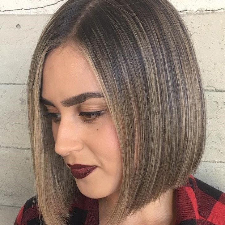 Discreet Brown Bob for Fine Hair