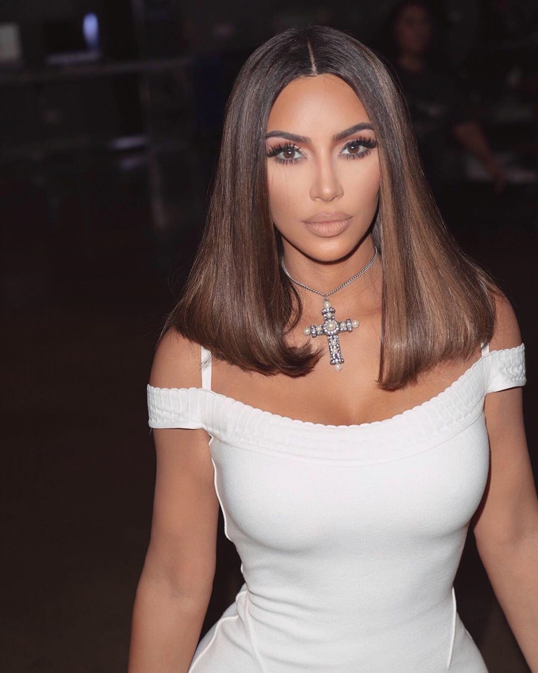 Kim Kardashian 💛 | Kim kardashian hair, Kim kardashian makeup, Brown wig