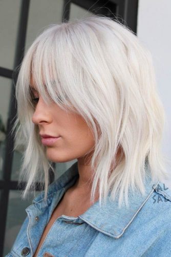 Blonde Medium Length Hairstyles With Curtain Bangs #mediumhairstyles #hairstyles #mediumlengthhairstyles #bangs