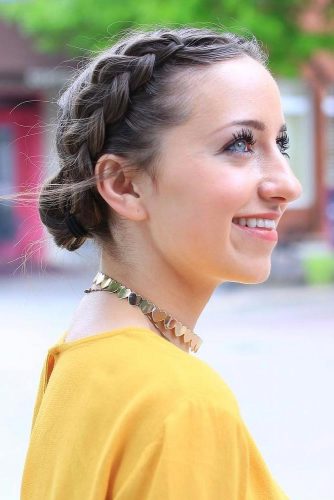 Cute Braided Short Hair Styles Brunette #braids #shorthair #updo #bun