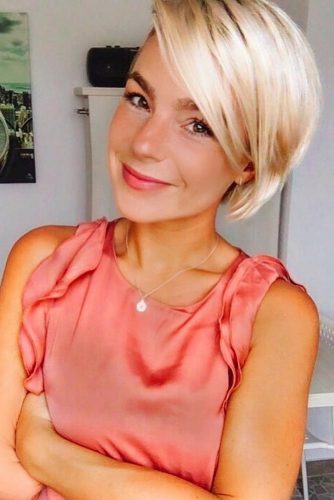 Cute Long Side Pixie Cut picture1