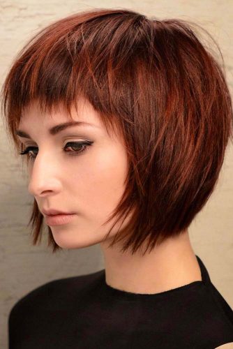 Bob castaño vanguardista con flequillo entrecortado #shortbob #shortbobhairstyles #hairstyles #bobhairstyles