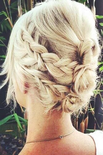 Eye-Catching Braided Updos Buns #updo #braids 