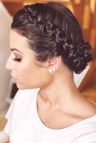 Ideas Of Braids For Short To Medium Hair Bun #braids #brunette #bun