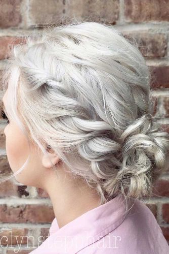 Low Bun Simple Twist Style For Christmas Party #shorthairstyles #christmashairstyles #hairstyles #bobhairstyles