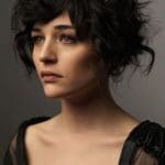 messy-curly-bob-with-bangs