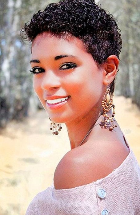 29 EASY HAIRSTYLES FOR SHORT CURLY HAIR