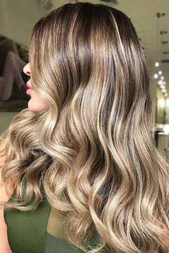 Reasons To Keep A Dark Blonde Hair Color Caramel #blondehair #highlights