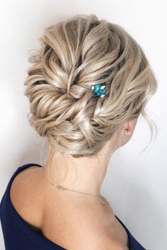 Updo Accessorized Hairstyles For Christmas Party #shorthairstyles #christmashairstyles #hairstyles #updohairstyles