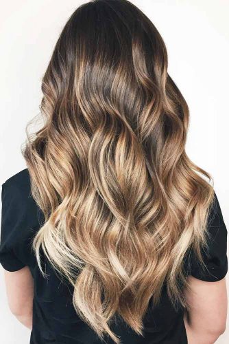 V Cut Hairstyles For Long Hair Layered Wavy #longhaircuts #haircuts #longhair #layeredhair #wavyhair 