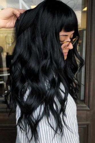 Wavy Shag With Blunt Bangs #longshaghaircut #shaghaircut #haircuts #longhair