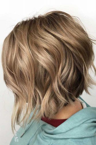 Wavy Stacked Bob #mediumbob #mediumbobhaircuts #haircuts #bobhaircuts