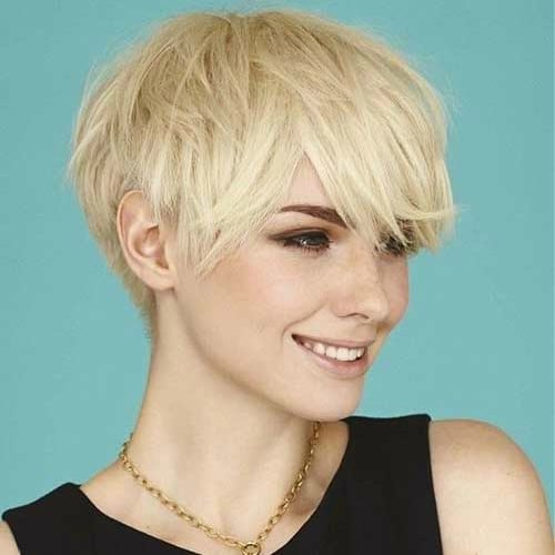 25 CHIC SHORT HAIRSTYLES FOR THICK HAIR