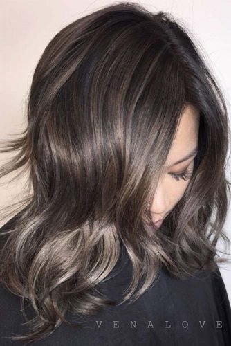 Amazing Ideas of Medium Haircuts for Perfect Look picture 4