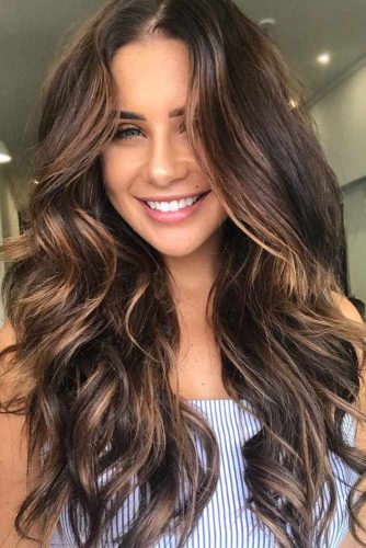 Amazing Long Highlighted Hair picture1