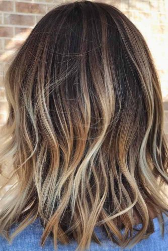 Beach Wavy Medium Length Hairstyles picture3