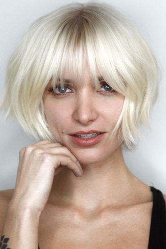 Blonde Layered Bob With Bangs #shorthaircuts #bobhaircut #layeredhaircut #haircuts