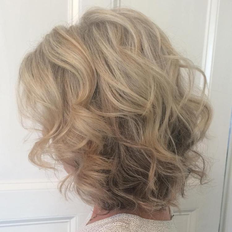 Curly Blonde Hairstyle For Medium Hair