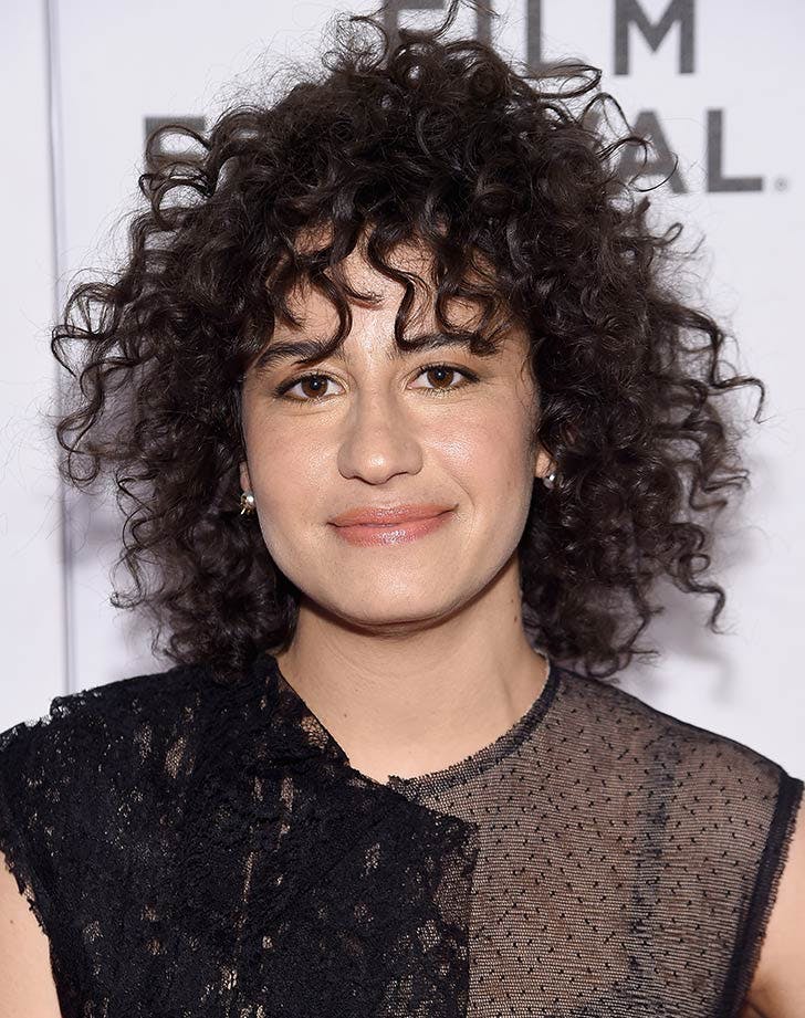 curly shag ilana glazer36