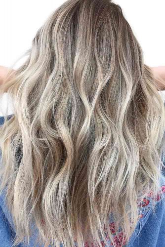 Dark Blonde Highlighted Hair #longhair #wavyhair #blondehair 