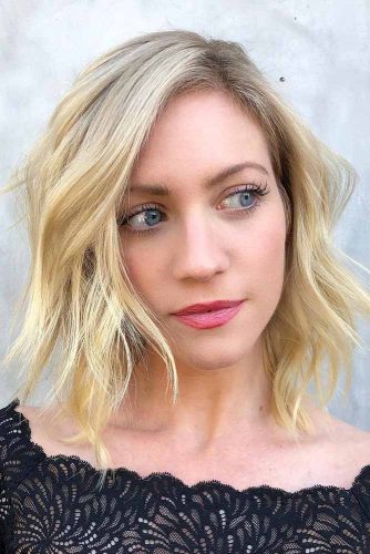 Easy Medium Length Hairstyles For Thick Wavy Hair #mediumlengthhairstyles #mediumhair #hairstyles #longbob #blondebalayage