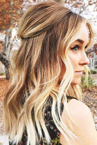 Half Updo Hairstyle for Medium Hair #wavyhair #half-up