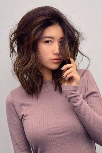 Ideas to Style Your Wavy Bob picture1
