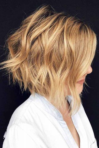 Inverted Short To Medium Haircuts #mediumlengthhaircuts #haircuts #bobhaircut