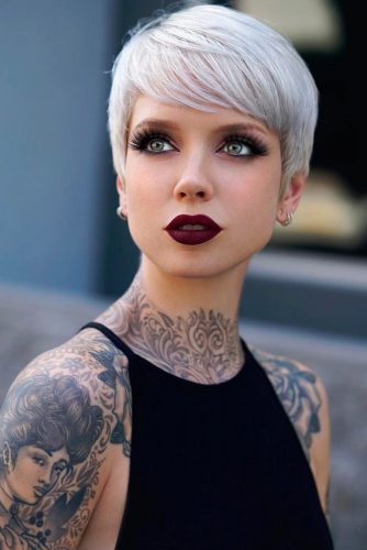 Layered Haircuts For Short Blonde Hair #pixie #pixiecut #sidebang #silverblonde