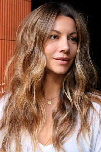 Light Brown Hair With Blonde Highlights #brownhair #blondehighlights