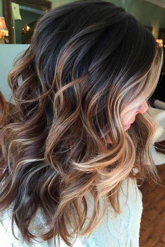 Lovely Medium Hair Styles With Layers picture 1