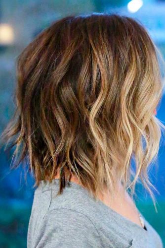 Lovely Medium Hair Styles With Layers picture 2