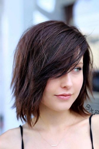 Medium Layered Bob Hairstyle With Deep Side Part #brownbob #mediumbob