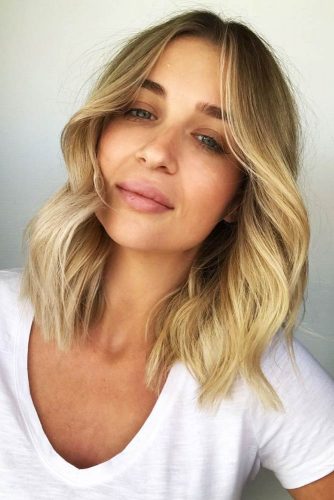 Medium Wavy Hairstyles For Blonde Girls #mediumhair #wavyhair 