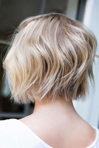 Messy Bob Hairstyles Blonde Highlights #shorthair #shorthairstyles #bobhairstyles #pixiehairstyles #blondehighlights