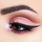 pink-cut-crease-look-with-black-eyeliner-for-dark