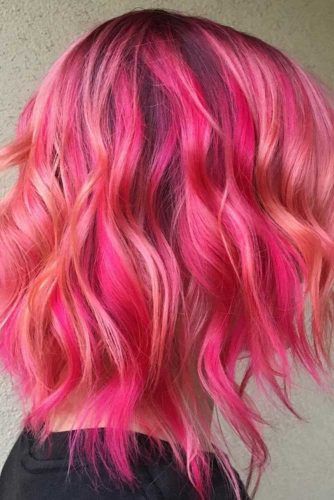 Pink Messy Layered Hair #shoulderlengthhair #layeredhaircuts #mediumhair #haircuts