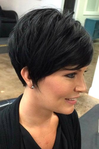 Flattering Short Haircuts For Round Faces Hairs London