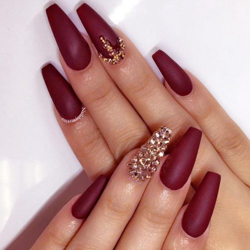 Popular Nail Designs in Burgundy Colors picture 2