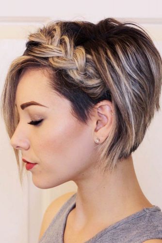 Romantic Braided Short Hairstyles Pixie-Bob #shorthairstyles #shorthair #braidedhairstyles #pixiebob #blondehighlights 