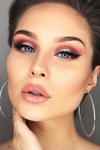 Sexy Makeup Ideas With Cat Eye Eyeline Style picture 1