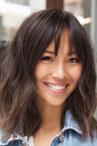 Shaggy Bob Hairstyle With Thin Bang #shaghairstyles #shaghaircuts #mediumlength #hairstyles #brownhair