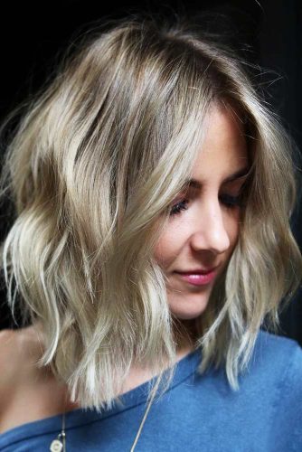 Shaggy Medium Hairstyles For Blonde Girls #mediumhair #wavyhair #layeredhair