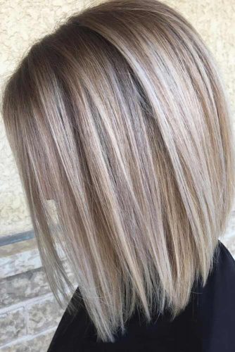 Bob platino brillante en forma de A #bobhaircut #blondehighlights #platinumblonde