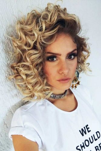 Short Bob Haircut For Curly Hair #shortbobhairstyles #bobhairstyles #hairstyles #curlyhair #blondecolor