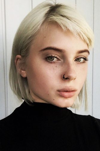 Short Bob Haircut for Oblong Face Shapes