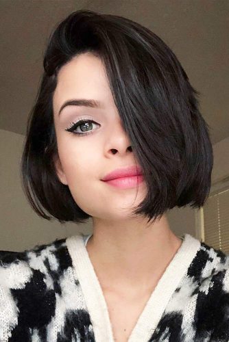 Short Bob Haircut for Square Faces